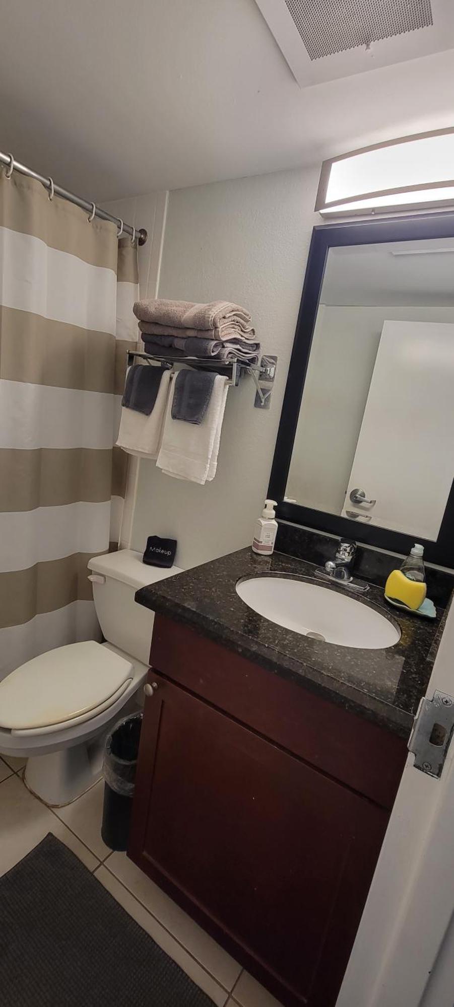 Manatee, Studio202, Beach Steps Away! Pool+Wifi 拉斯金 外观 照片